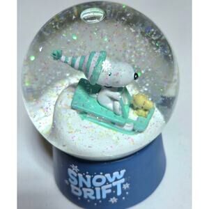 Peanuts Snoopy Holiday Snow Water Globe Kurt Adler Winter Sled Music Box Glitter